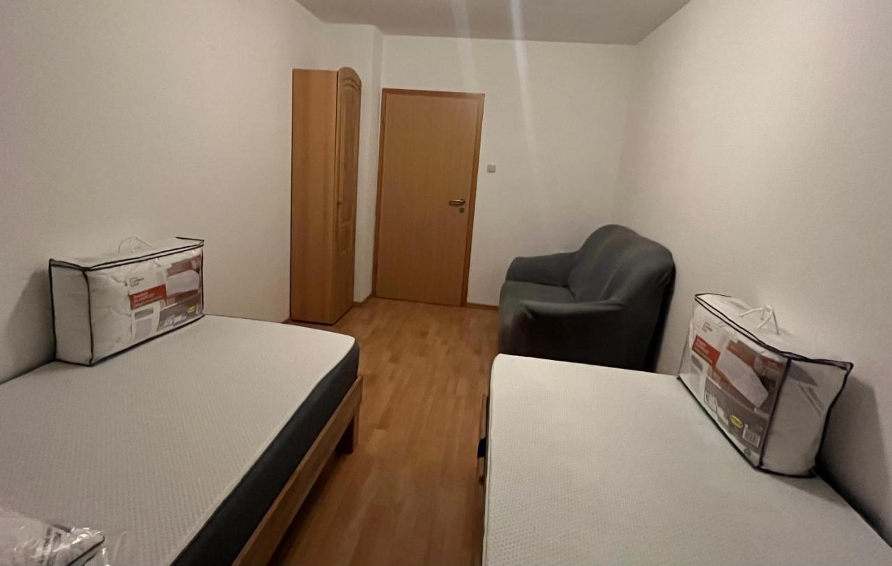 Zimmer Fuer Monteure, Handwerker Oder Reisende Essen Dış mekan fotoğraf