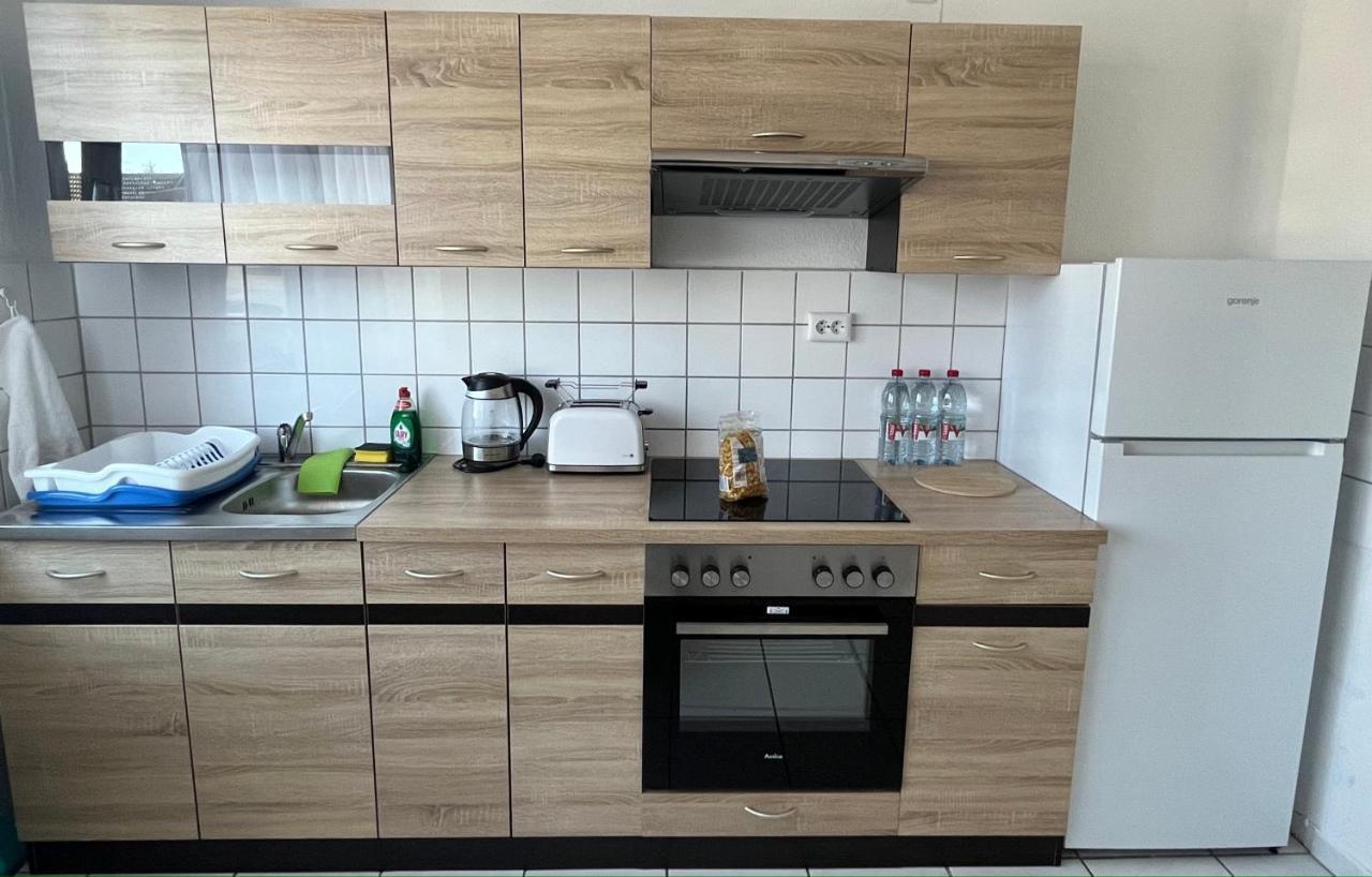 Zimmer Fuer Monteure, Handwerker Oder Reisende Essen Dış mekan fotoğraf